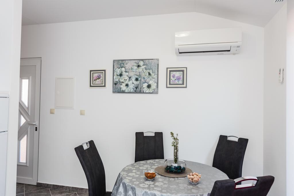 Apartments Viljac Τρογκίρ Δωμάτιο φωτογραφία