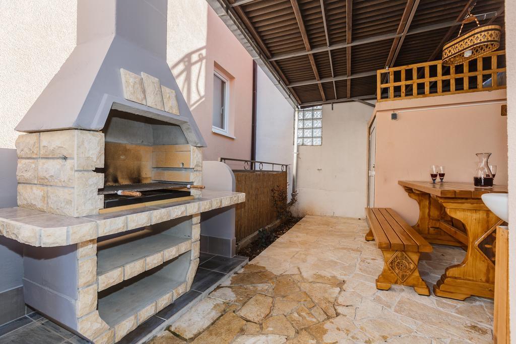 Apartments Viljac Τρογκίρ Εξωτερικό φωτογραφία