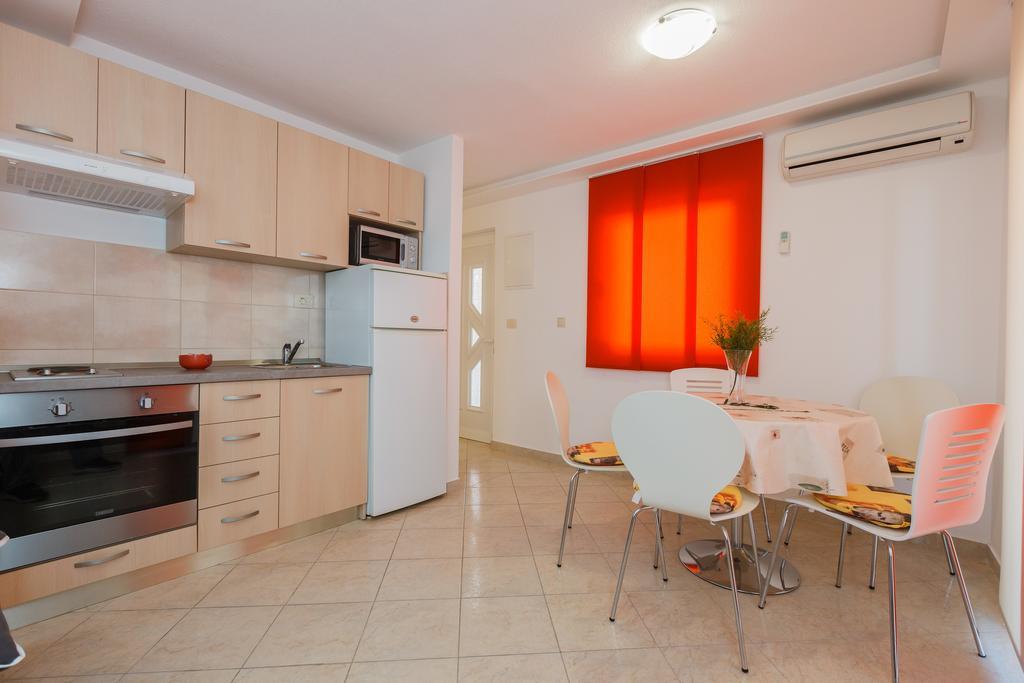 Apartments Viljac Τρογκίρ Δωμάτιο φωτογραφία